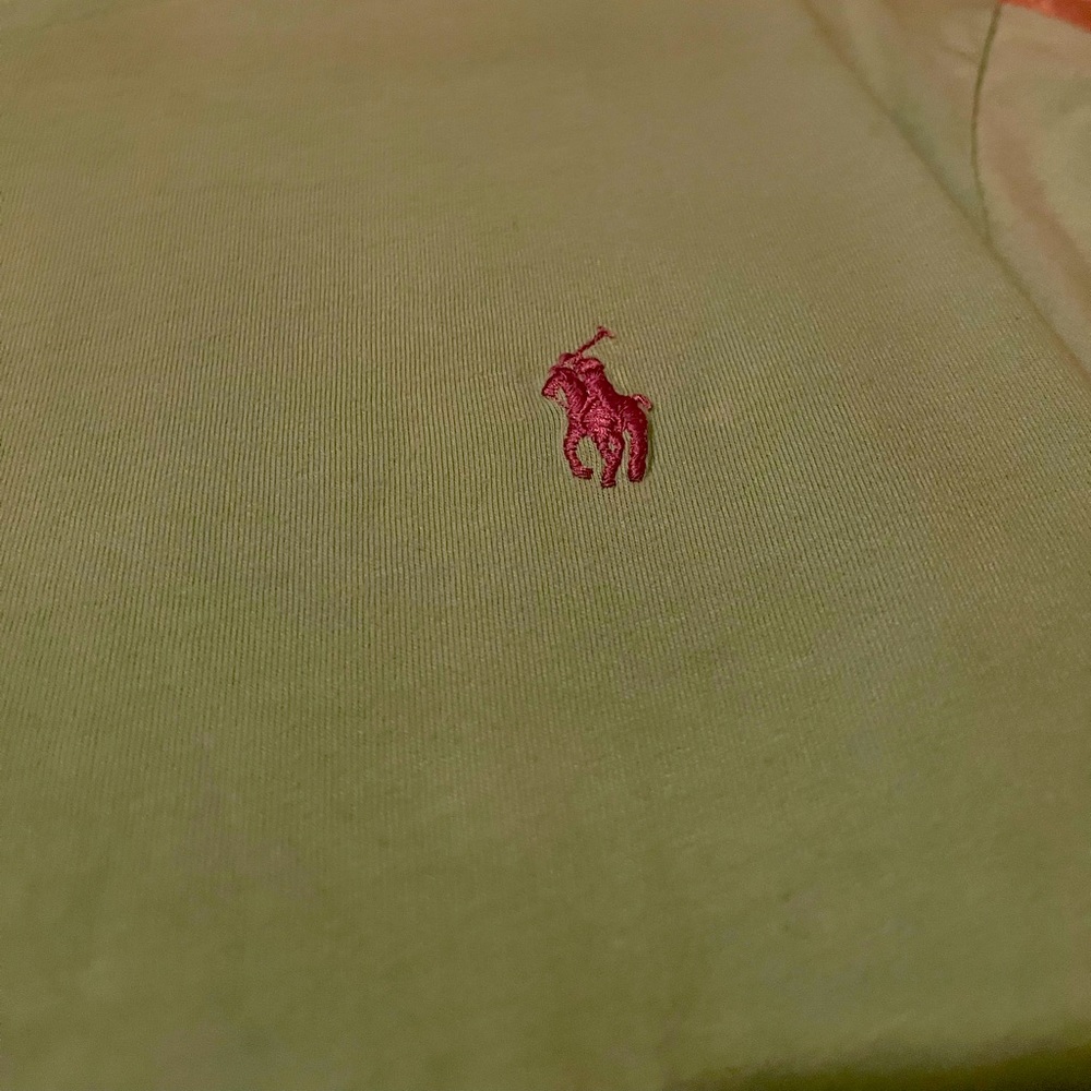 Mens Polo V-Neck Tee - Green with Purple Sign - Size M - Perfect Condition